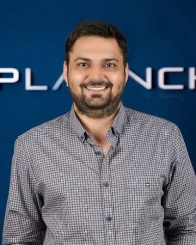 Deepak Malhan, team.role.partner